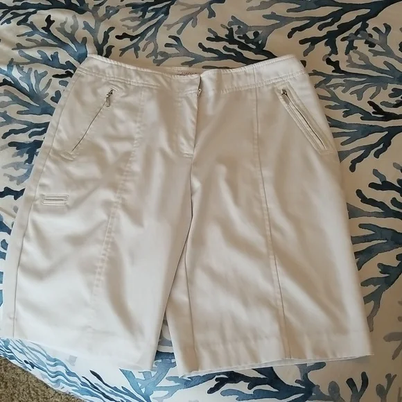 Izod white golf shorts sz 6 - Picture 5 of 5